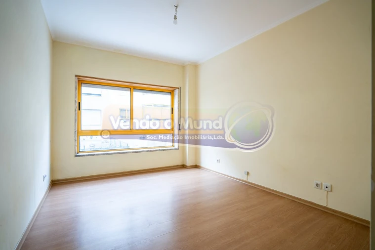 Apartamento T3 para Venda em Castanheira do Ribatejo e Cachoeiras Foto 14