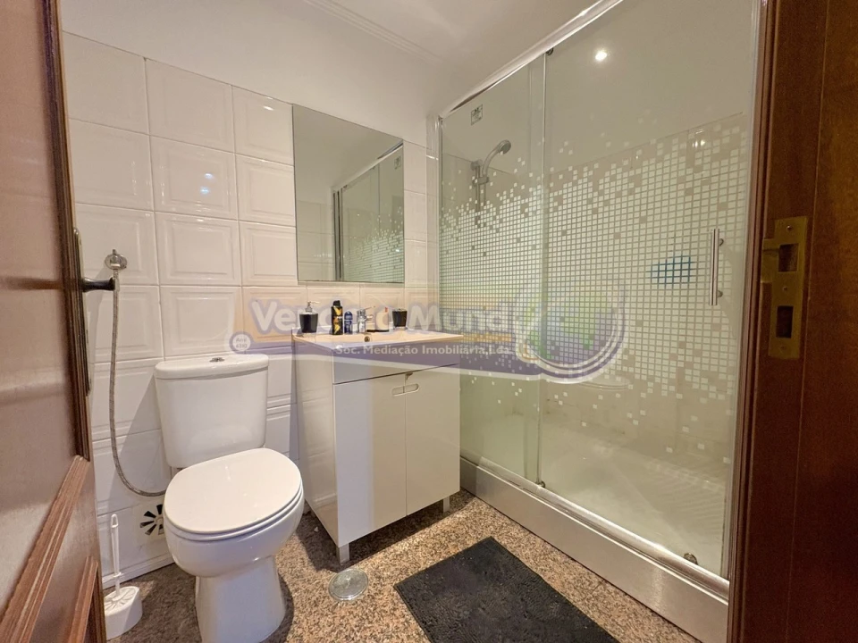 Apartamento T1 para Venda em Vila Franca de Xira Foto 10