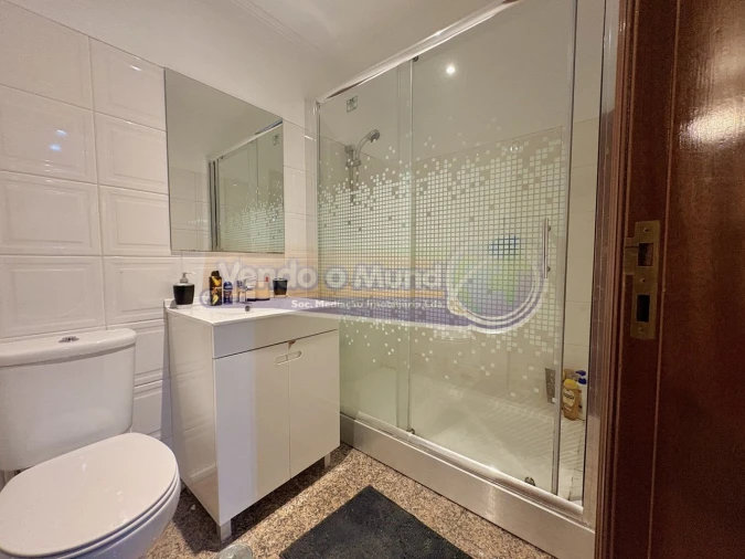 Apartamento T1 para Venda em Vila Franca de Xira Foto 9