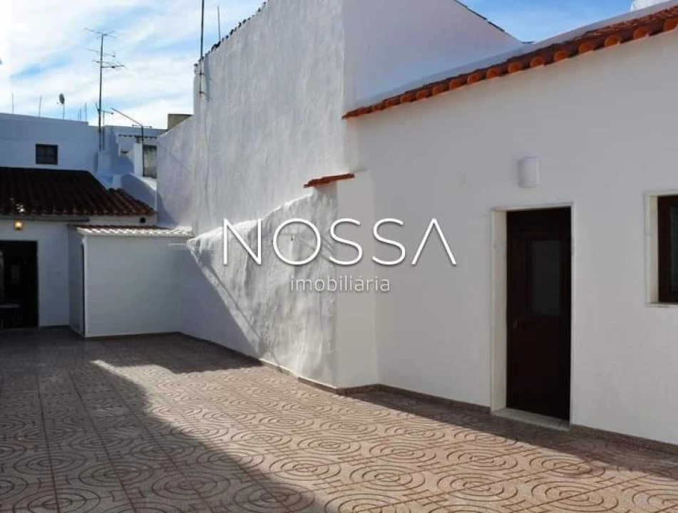 Moradia T4 para Venda em Santo Agostinho e São João Baptista e Santo Amador Foto 1