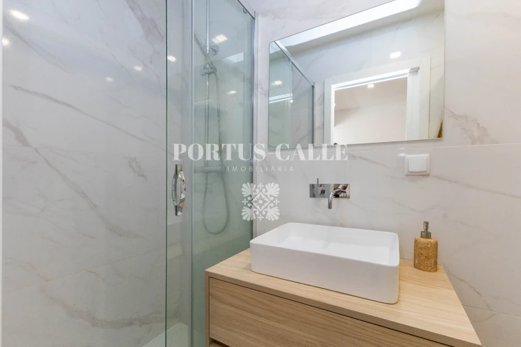 Apartamento para Venda em Cedofeita, Santo Ildefonso, Sé, Miragaia, São Nicolau e Vitória Foto 11