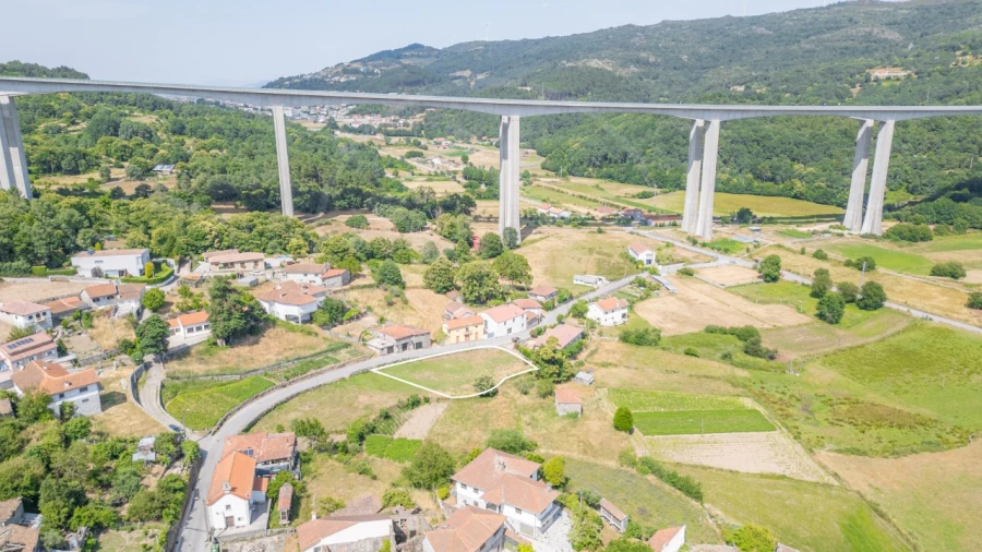 Terreno para Venda em Soutelo de Aguiar Foto 3