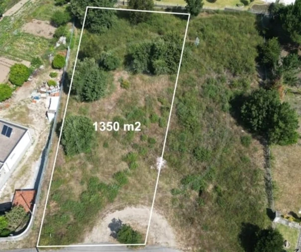 Terreno para Venda em Selho (São Jorge) Foto 2