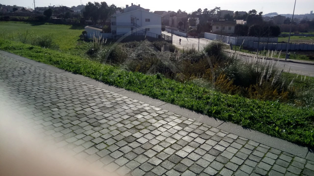 Terreno para Venda em Rio Tinto Foto 4