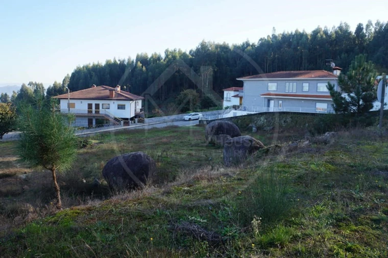Terreno para Venda em Pedreira, Rande e Sernande Foto 9