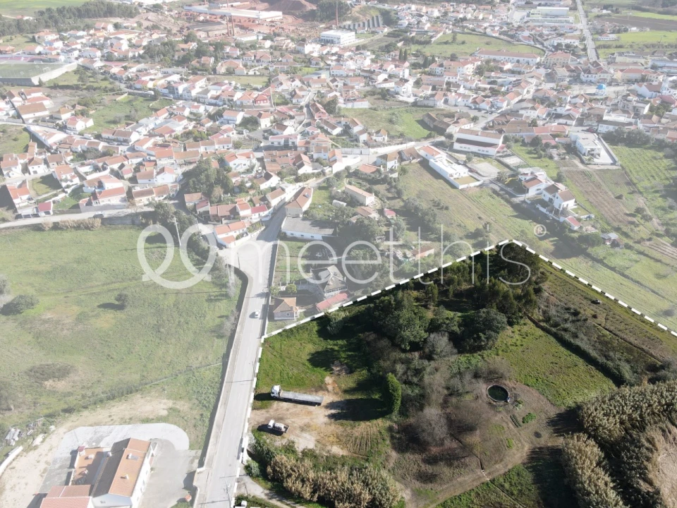 Terreno para Venda em Ramalhal Foto 1