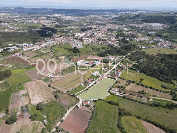 Terreno para Venda em Loures Foto 1