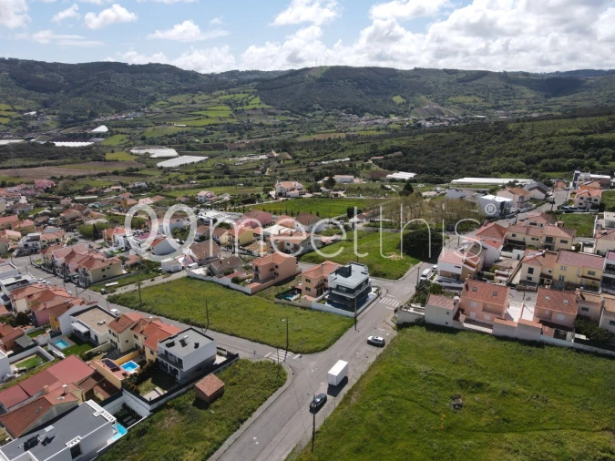 Terreno para Venda em Loures Foto 4