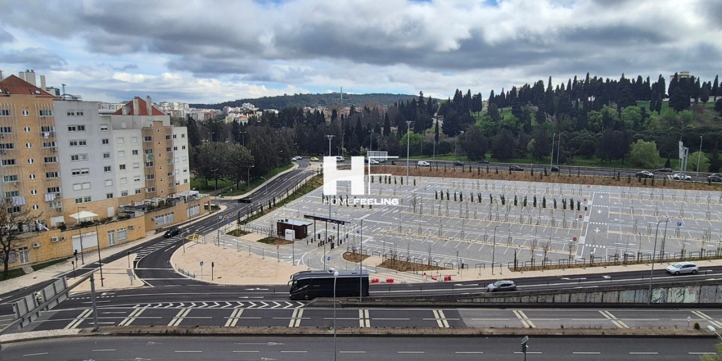 Apartamento T1 para Arrendamento em Carnide Foto 4