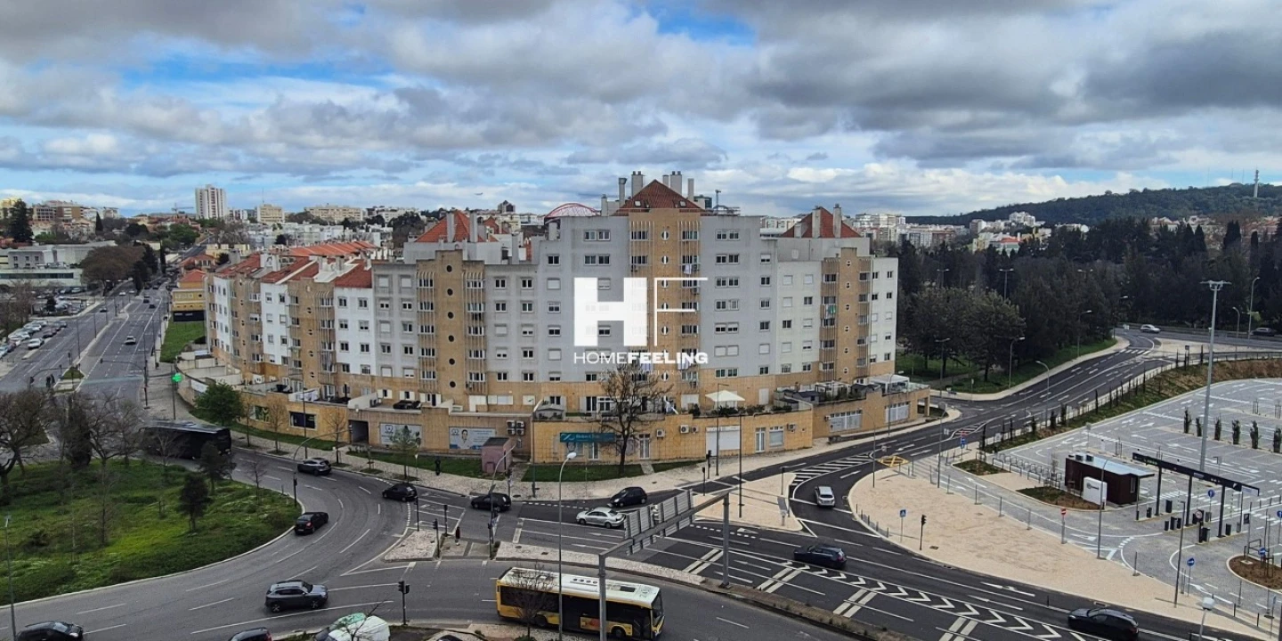 Apartamento T1 para Arrendamento em Carnide Foto 7