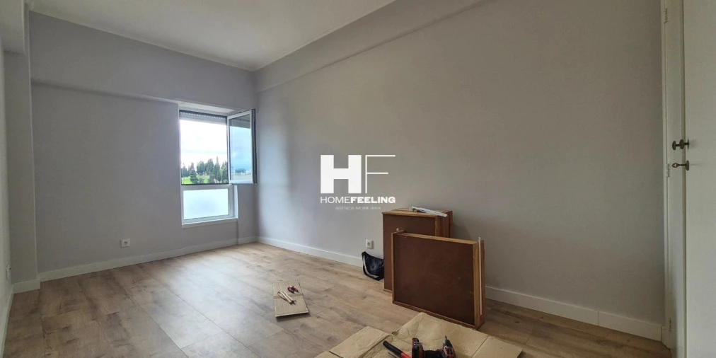 Apartamento T1 para Arrendamento em Carnide Foto 5