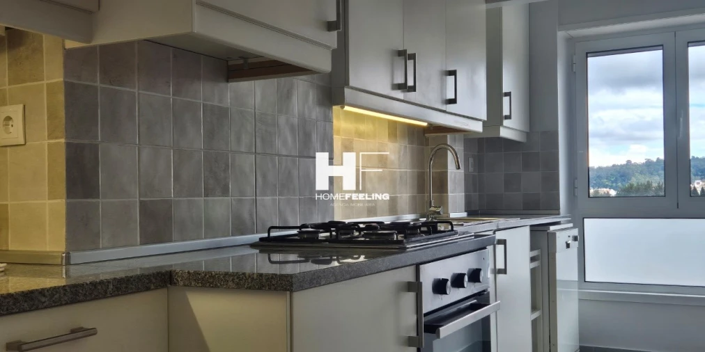 Apartamento T1 para Arrendamento em Carnide Foto 8