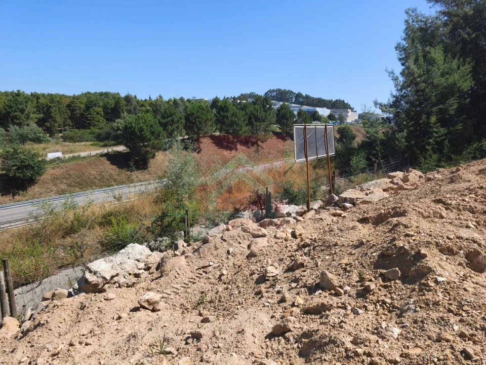 Terreno para Venda em Baguim do Monte (Rio Tinto) Foto 2