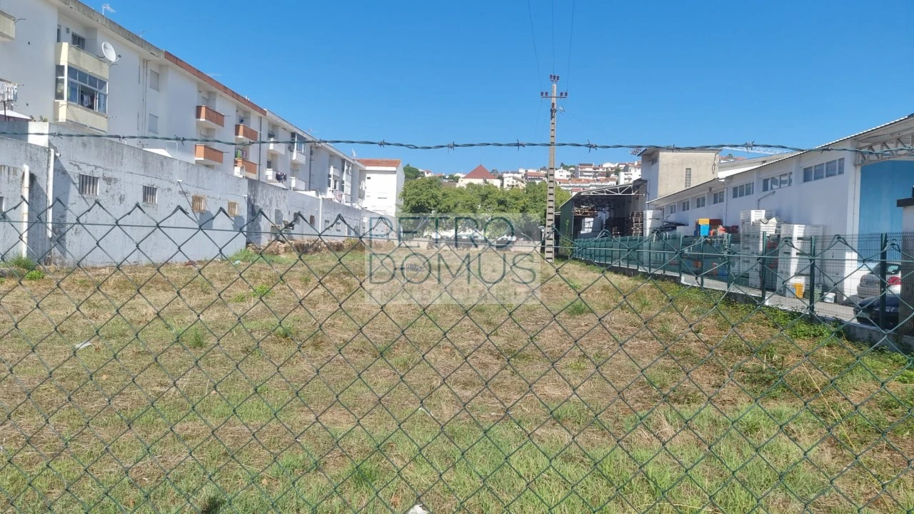 Terreno para Venda em Porto de Mós - São João Baptista e São Pedro Foto 2