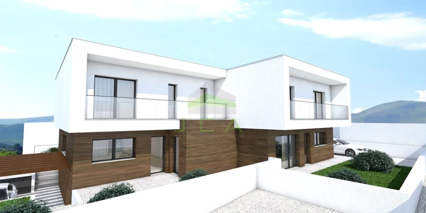 Terreno para Venda em Parceiros e Azoia Foto 1