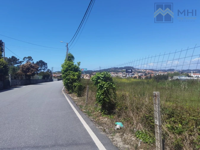 Terreno para Venda em Santa Maria de Lamas Foto 2