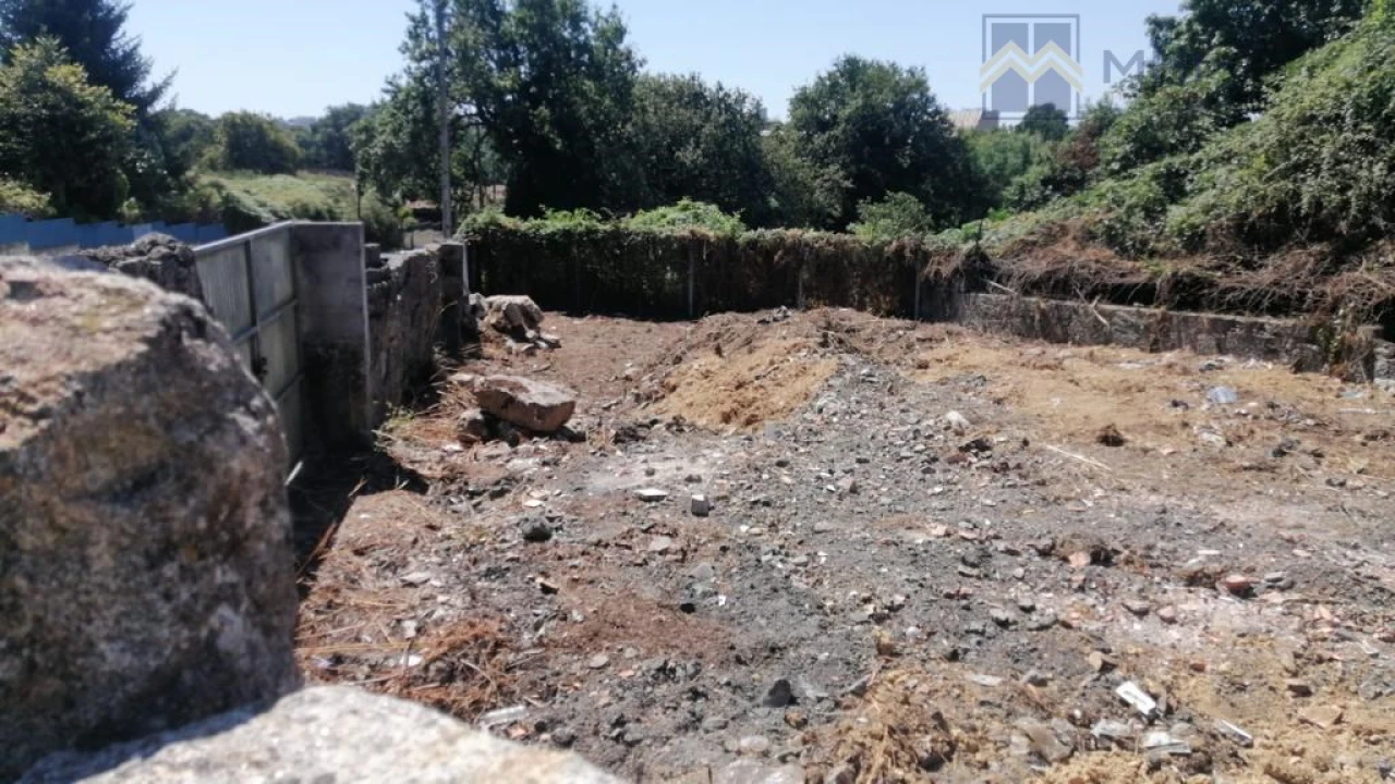 Terreno para Venda em Campanhã Foto 2