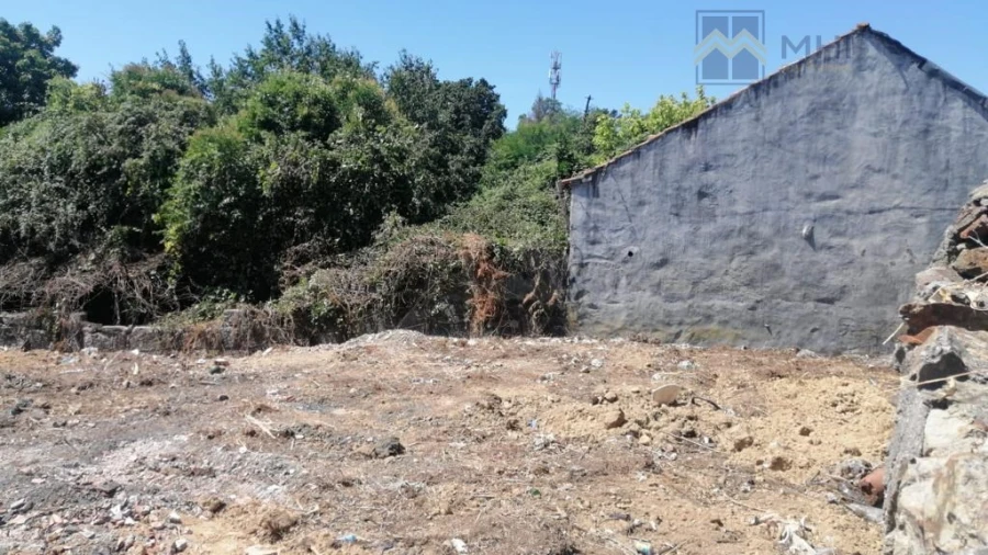 Terreno para Venda em Campanhã Foto 3