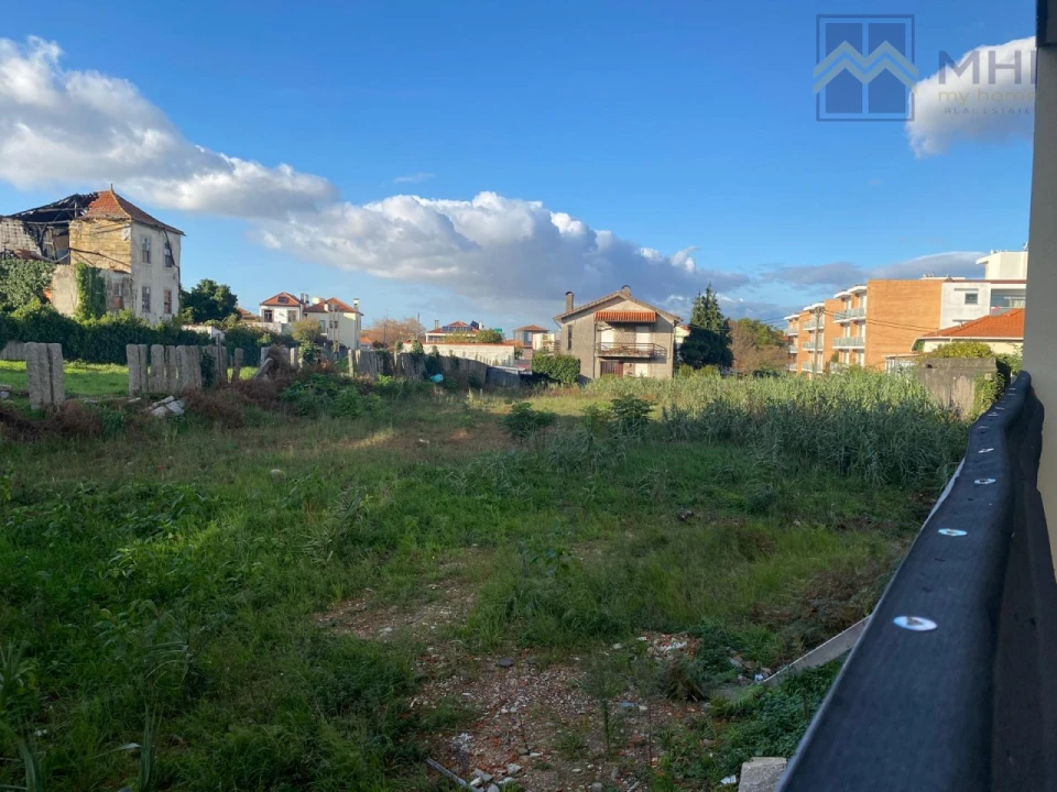 Terreno para Venda em Santa Marinha e São Pedro da Afurada Foto 3