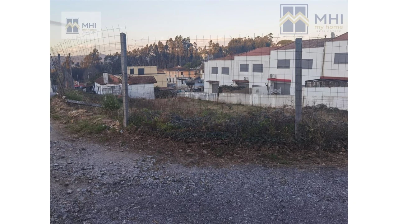 Terreno para Venda em Canedo, Vale e Vila Maior Foto 1