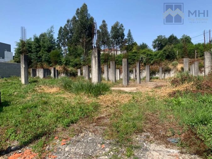 Terreno para Venda em Pedroso e Seixezelo Foto 2