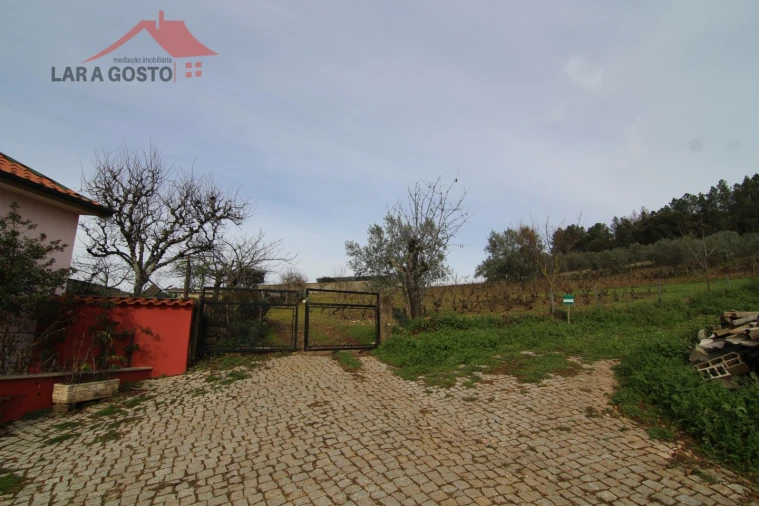 Terreno para Venda em Sezulfe Foto 2