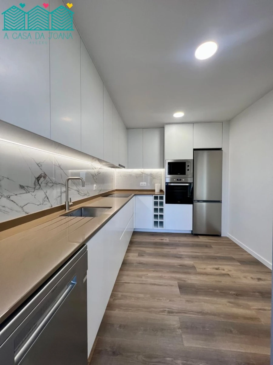 Apartamento T3 para Venda em Santo Antonio dos Olivais Foto 2