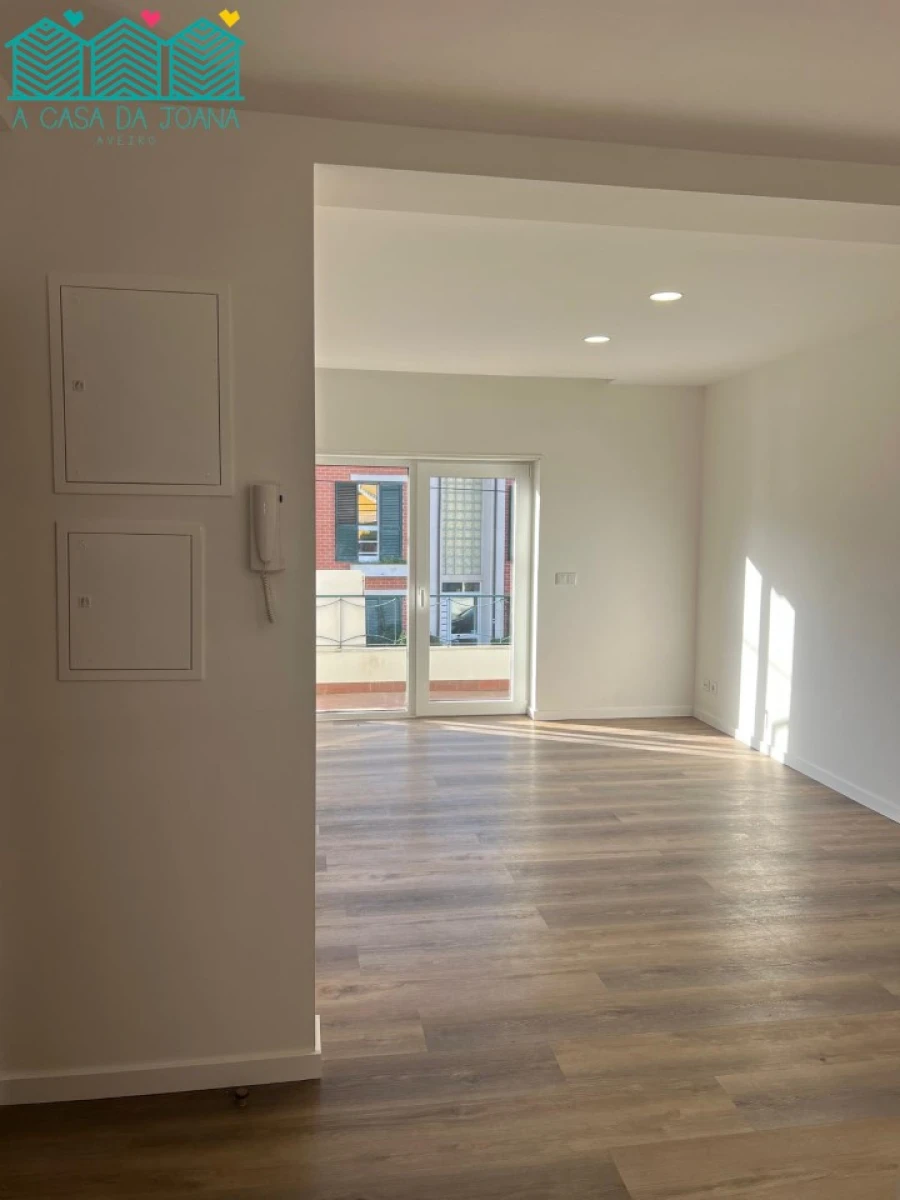 Apartamento T3 para Venda em Santo Antonio dos Olivais Foto 7