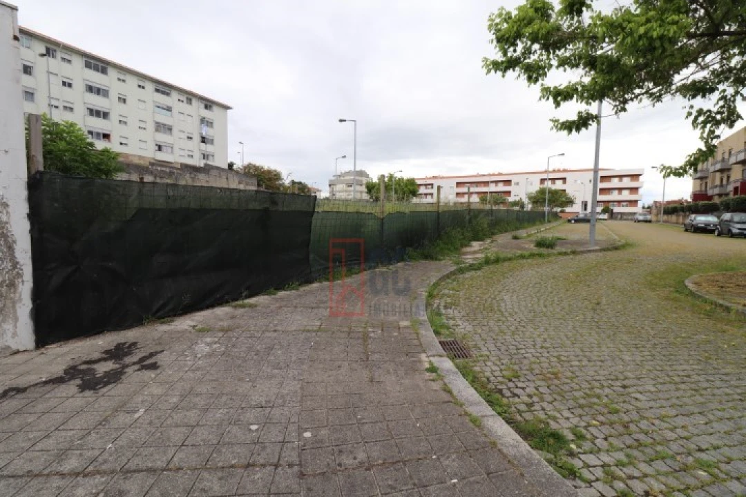 Terreno para Venda em Campanhã Foto 4
