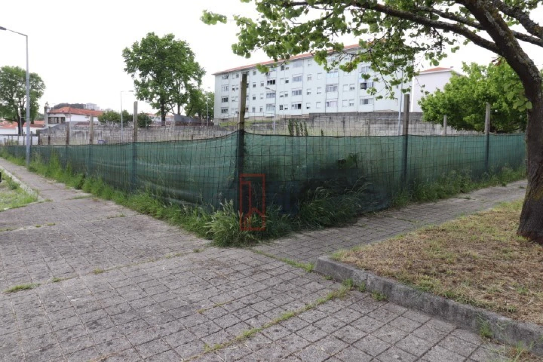Terreno para Venda em Campanhã Foto 6