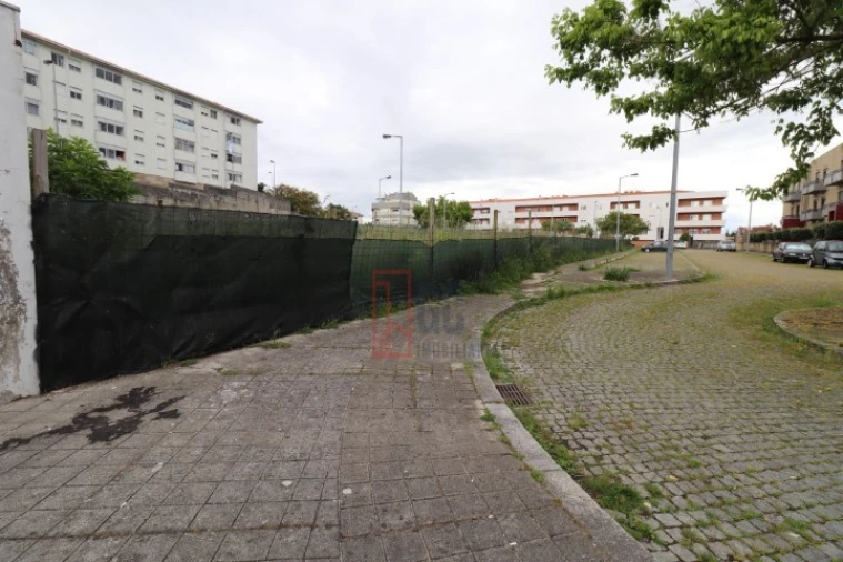 Terreno para Venda em Campanhã Foto 4