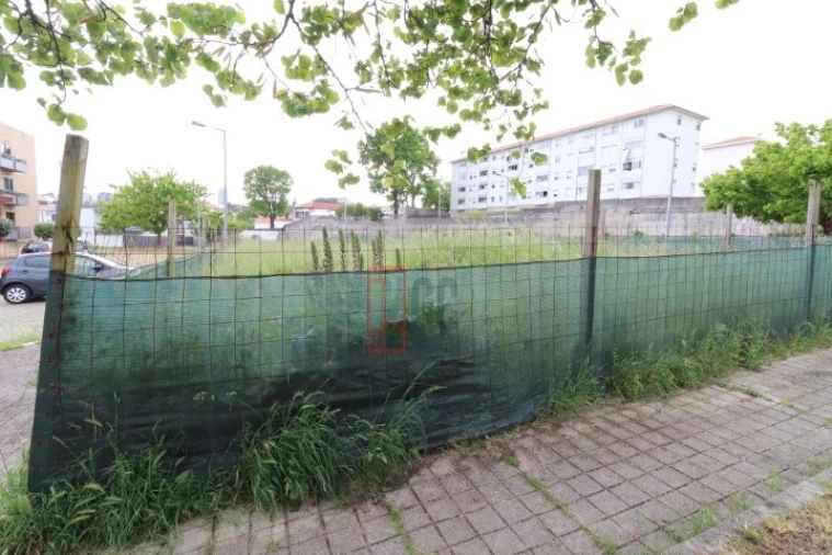 Terreno para Venda em Campanhã Foto 7
