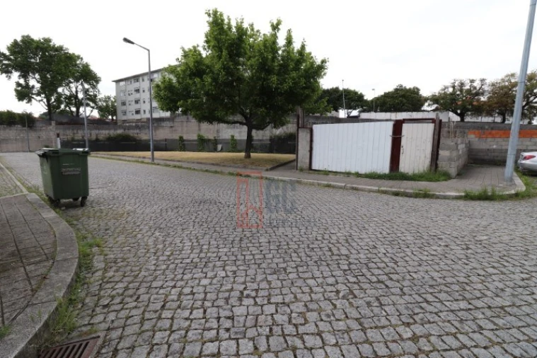 Terreno para Venda em Campanhã Foto 4