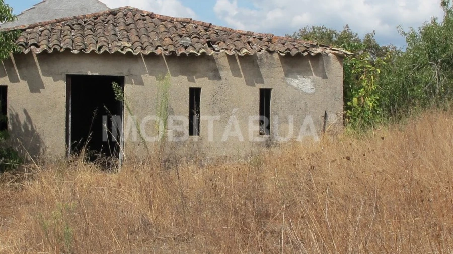 Terreno para Venda em Mouronho