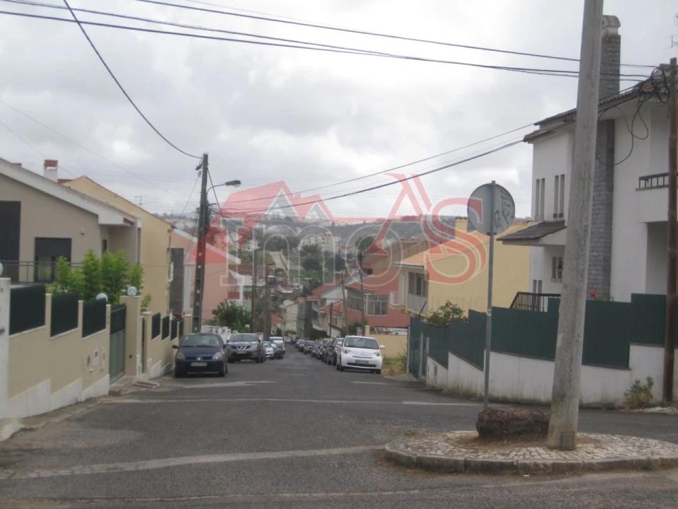 Terreno para Venda em Odivelas Foto 11