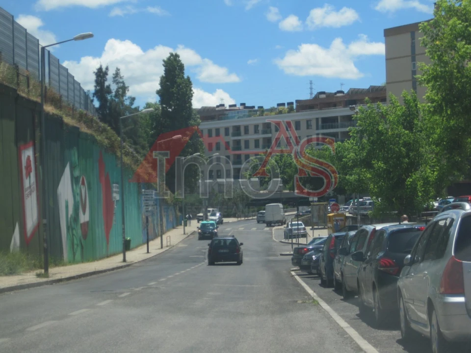 Terreno para Venda em Odivelas Foto 10