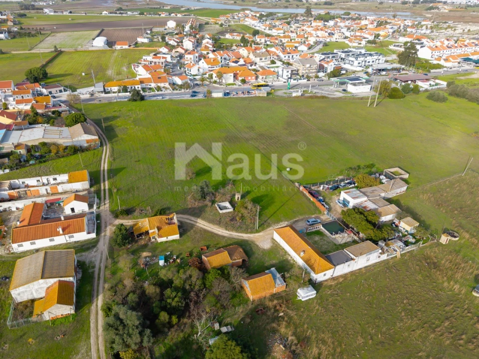 Terreno para Venda em Sarilhos Grandes Foto 2