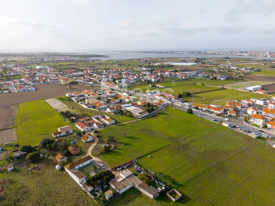 Terreno para Venda em Sarilhos Grandes Foto 12