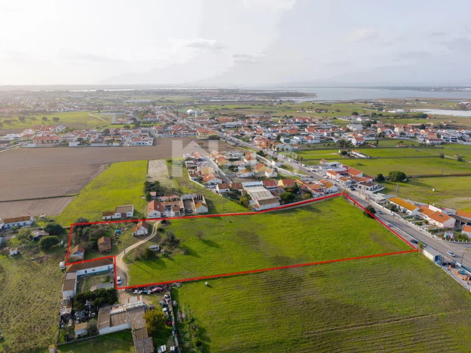 Terreno para Venda em Sarilhos Grandes Foto 16