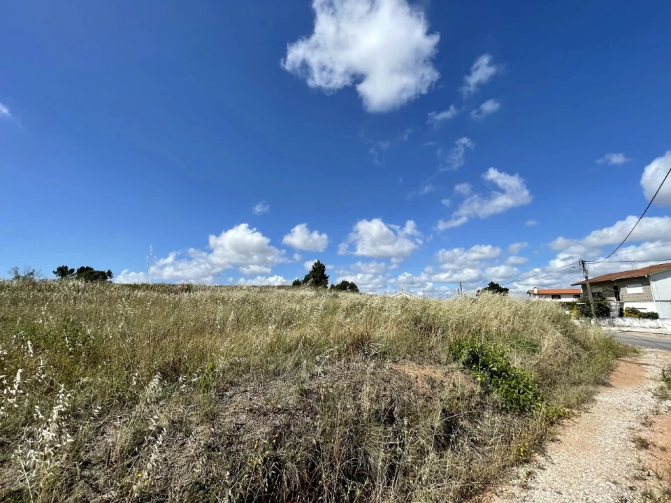 Terreno para Venda em Ramalhal Foto 1