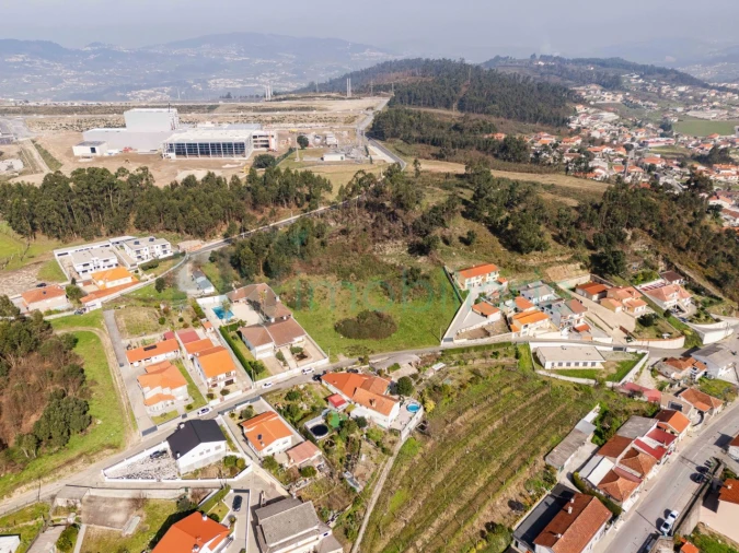 Terreno para Venda em Torrados e Sousa Foto 4