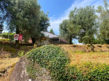 Terreno para Venda em Geraz do Lima (Santa Maria, Santa Leocádia, Moreira), Deão