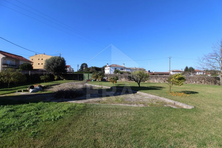 Terreno para Venda em Forjães Foto 4