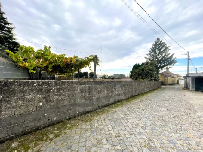 Terreno para Venda em Vila Chã Foto 1