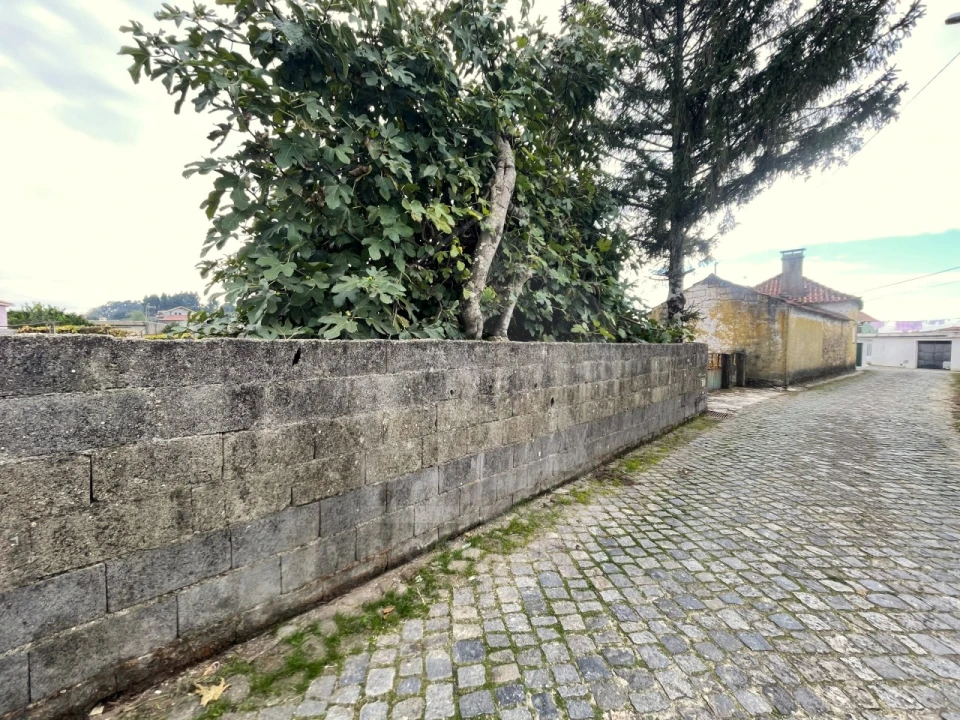 Terreno para Venda em Vila Chã Foto 1