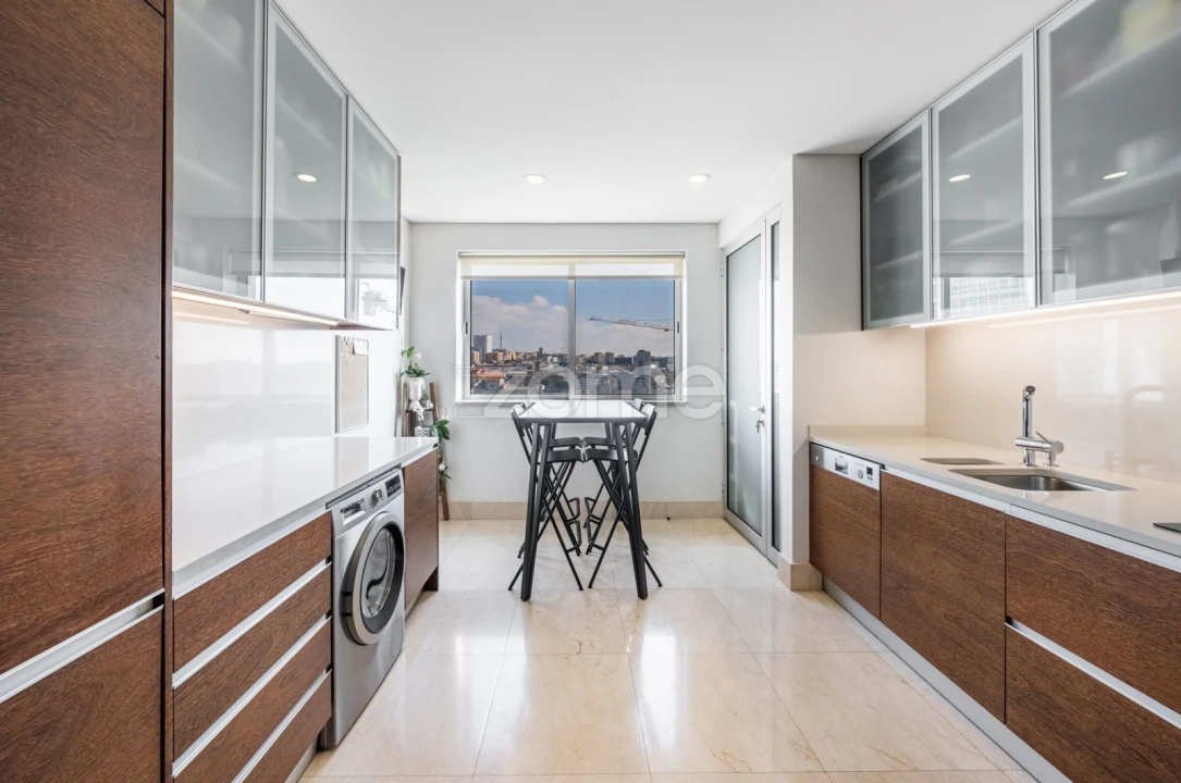 Apartamento T3 para Venda em Santa Marinha e São Pedro da Afurada Foto 8