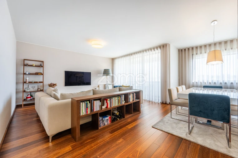 Apartamento T3 para Venda em Santa Marinha e São Pedro da Afurada Foto 1