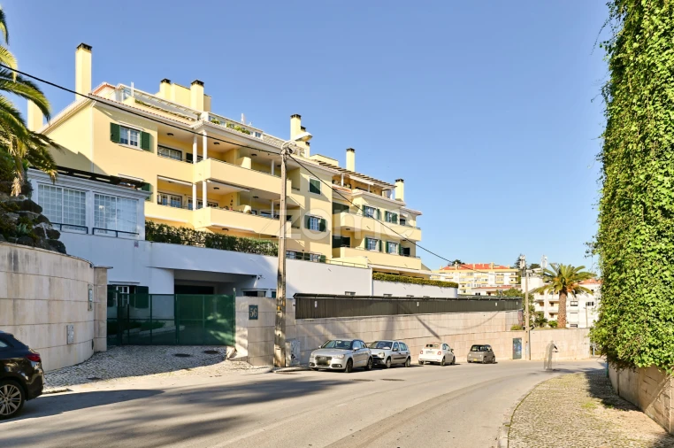Apartamento T3 para Venda em Cascais e Estoril Foto 1