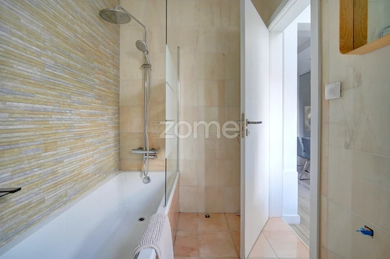 Apartamento T3 para Arrendamento em Areeiro Foto 13