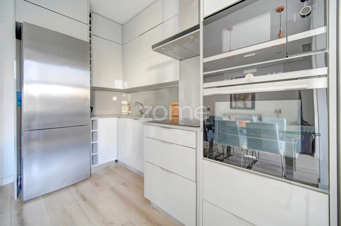 Apartamento T3 para Arrendamento em Areeiro Foto 7